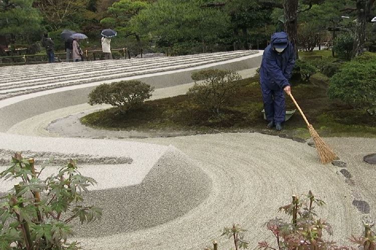 Daimonji-yama and Philosopher's Path, Kyoto: Zen Garden